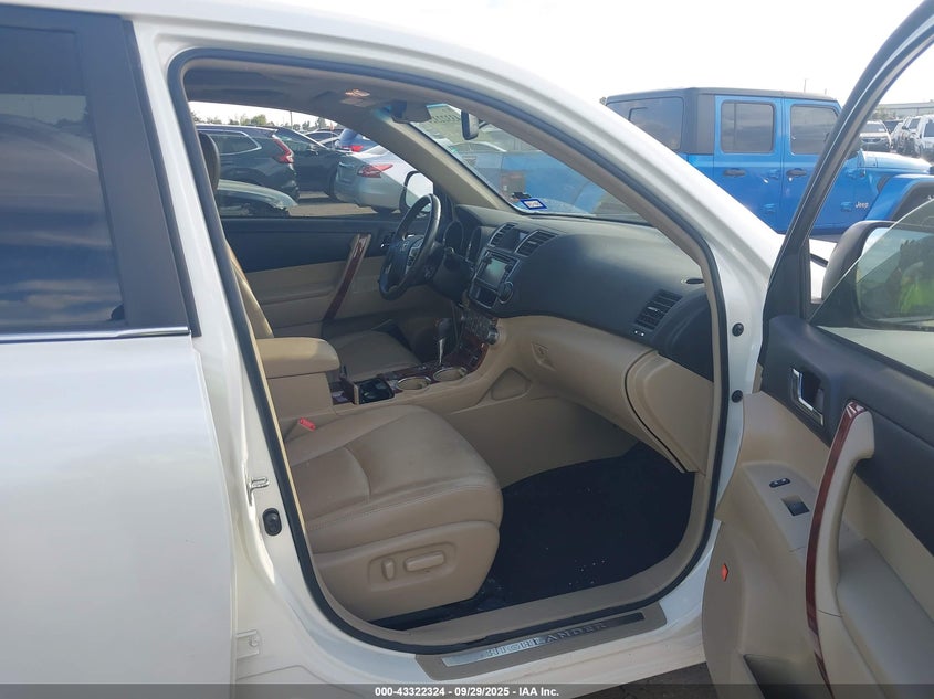5TDYK3EHXDS095635 2013 TOYOTA HIGHLANDER photo no. 5