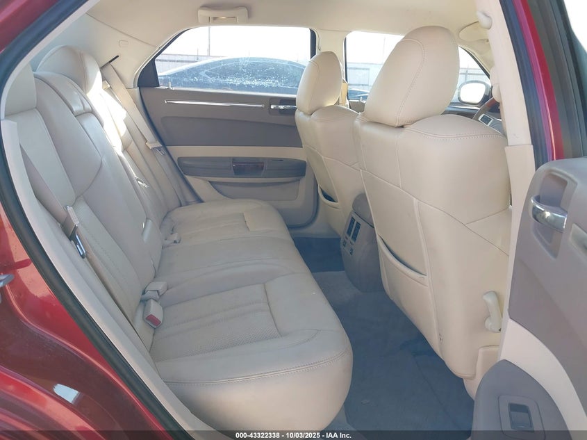 2008 Chrysler 300C Hemi VIN: 2C3LA63H08H281744 Lot: 43322338