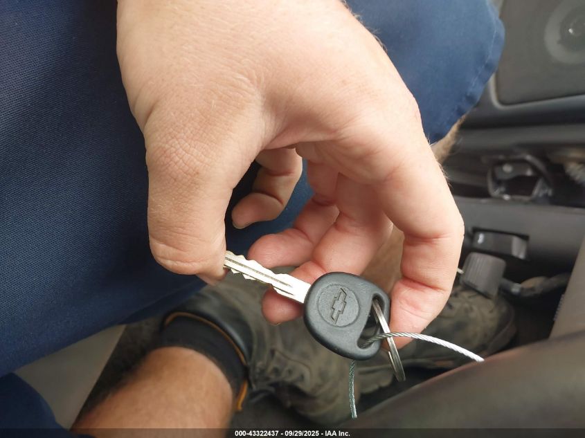 2002 Chevrolet Tahoe Lt VIN: 1GNEK13Z02J224373 Lot: 43322437