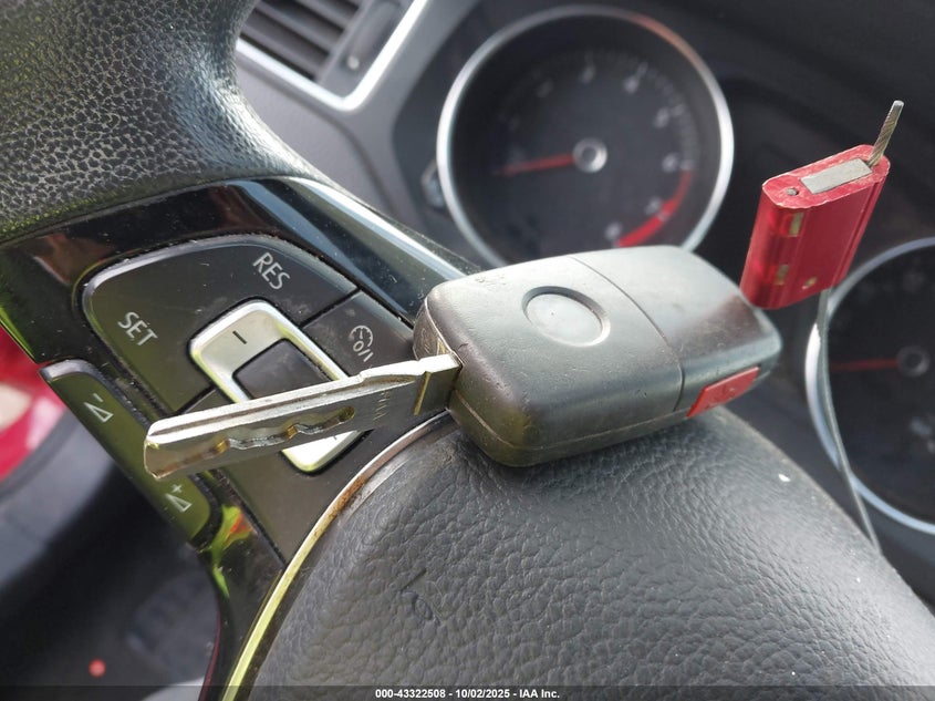 2015 VOLKSWAGEN JETTA 1.8T SE 3VWD17AJ9FM283550