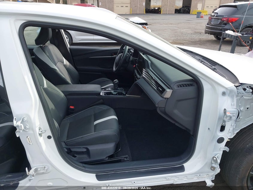 2025 TOYOTA CAMRY SE - 4T1DAACK0SU101483