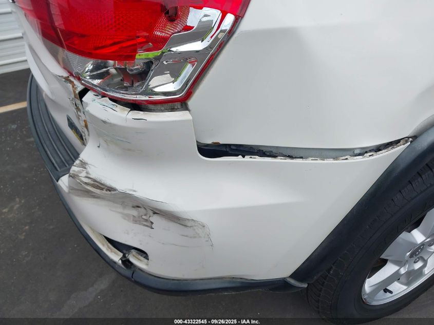 2011 Jeep Grand Cherokee Laredo VIN: 1J4RS4GG0BC557174 Lot: 43322545