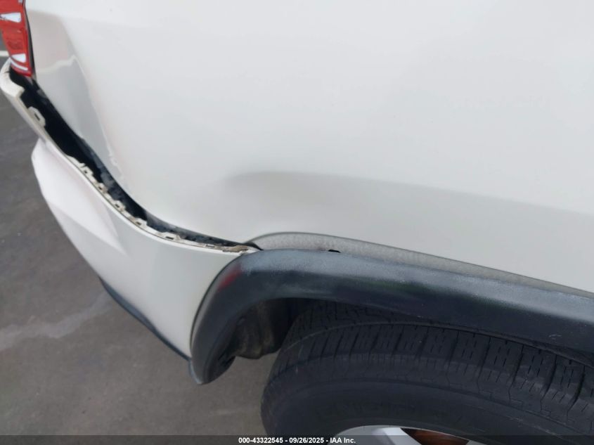 2011 Jeep Grand Cherokee Laredo VIN: 1J4RS4GG0BC557174 Lot: 43322545