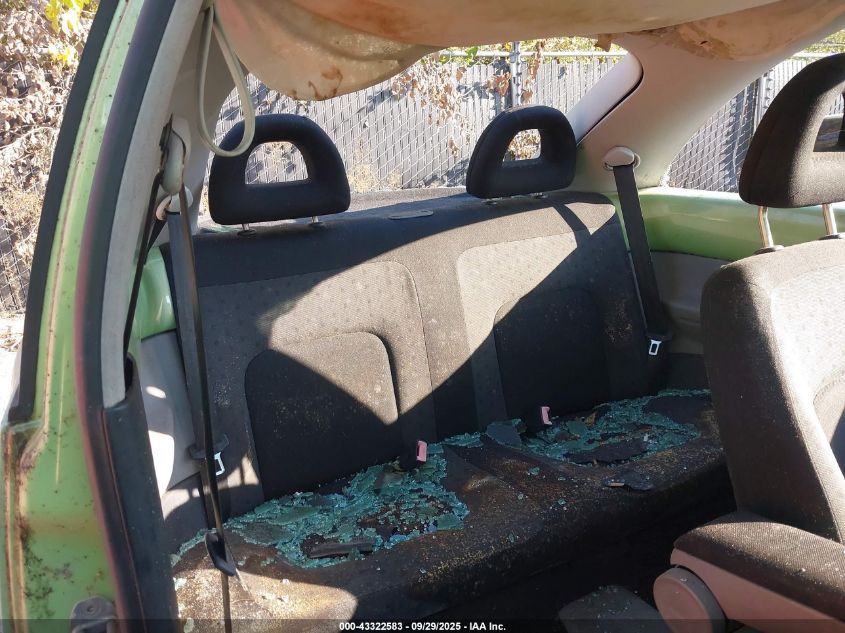 2001 Volkswagen New Beetle Gls VIN: 3VWCB21C91M443058 Lot: 43322583