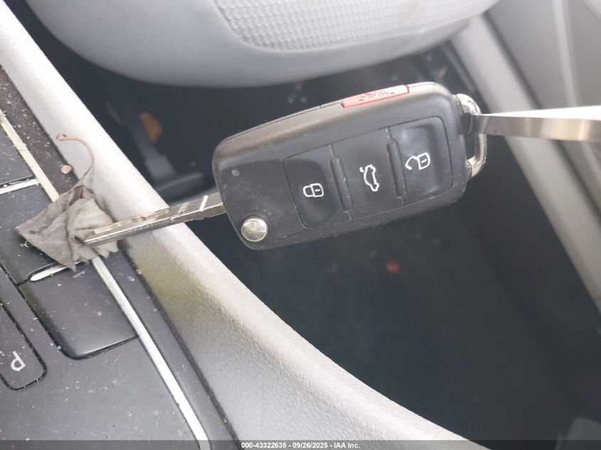 2016 Volkswagen Passat 1.8T S VIN: 1VWAT7A34GC047597 Lot: 43322635