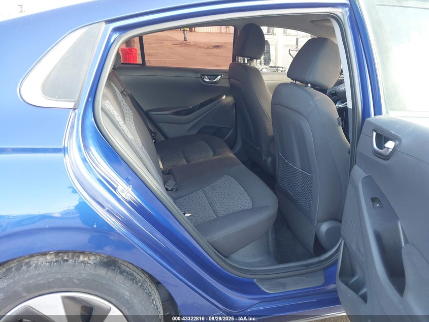 2019 HYUNDAI IONIQ HYBRID SEL - KMHC75LC0KU127706