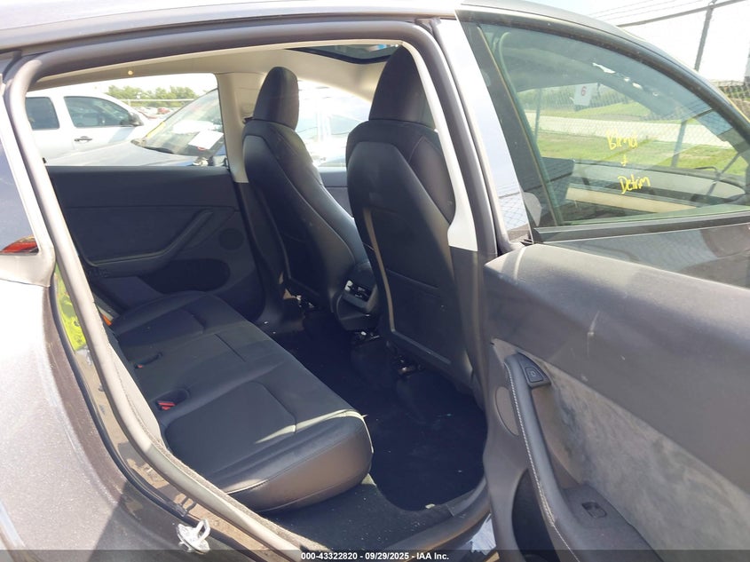 2025 Tesla Model Y Long Range Dual Motor Rear-Wheel Drive VIN: 7SAYGDED6SA359486 Lot: 43322820