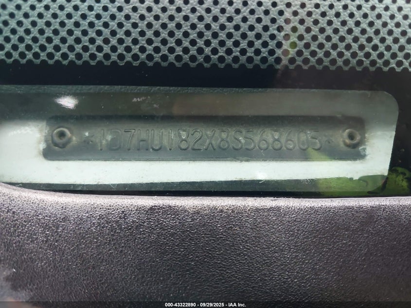 2008 Dodge Ram 1500 Slt VIN: 1D7HU182X8S568605 Lot: 43322890