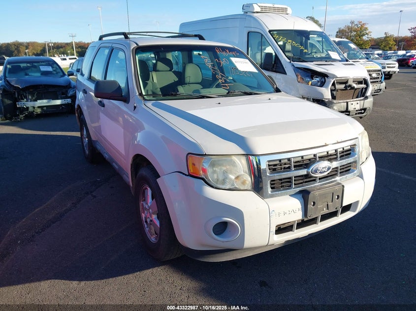 1FMCU0C70AKA63224 2010 Ford Escape Xls auction photo 1