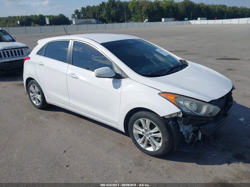 2015 HYUNDAI ELANTRA GT auction photo 1