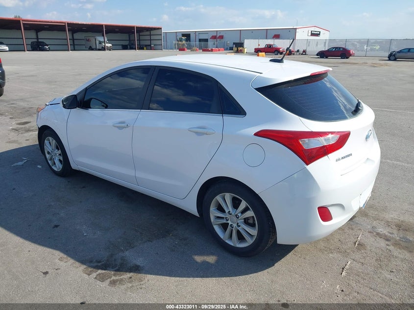 2015 HYUNDAI ELANTRA GT auction photo 3
