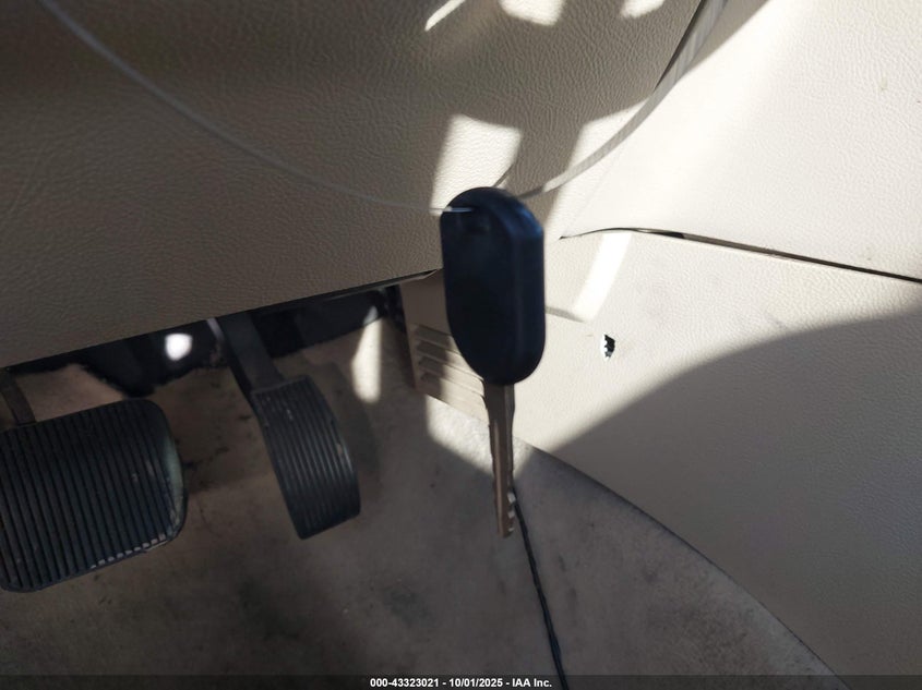 2006 Lincoln Navigator Luxury/Ultimate VIN: 5LMFU28526LJ06864 Lot: 43323021