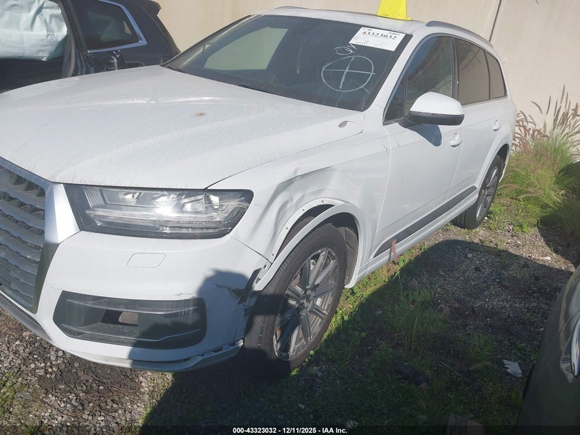 WA1LHAF74JD040604 2018 AUDI Q7 photo no. 2