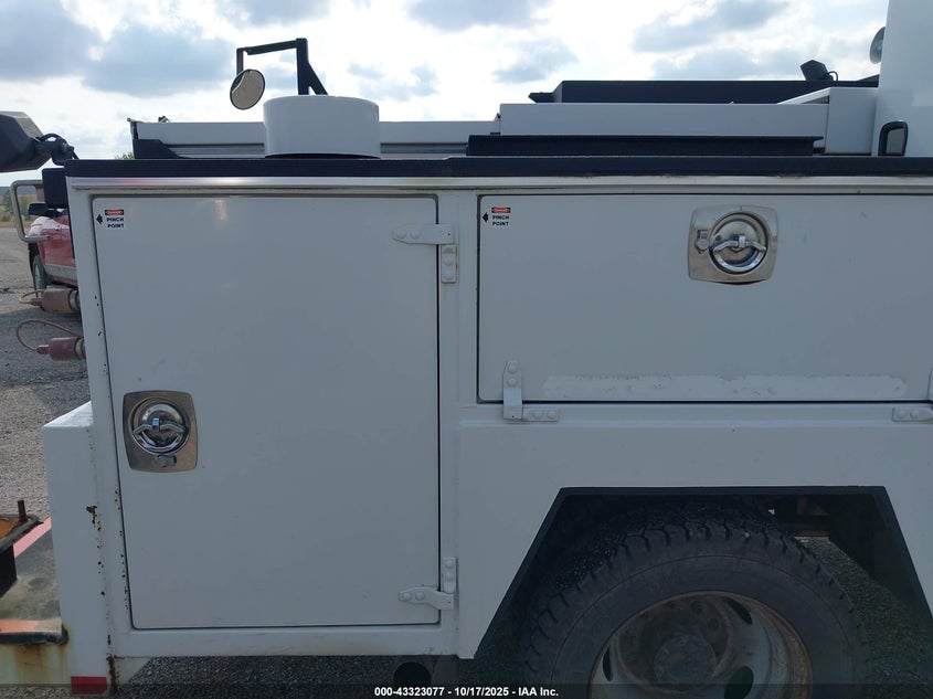 2013 Ford F-450 Chassis Xl VIN: 1FD0X4GY4DEB10987 Lot: 43323077