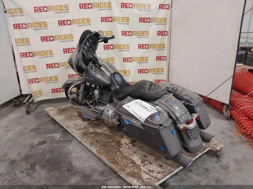 2014 Harley-Davidson Flhx Street Glide grey null null 1HD1KBM12EB675680 photo #4