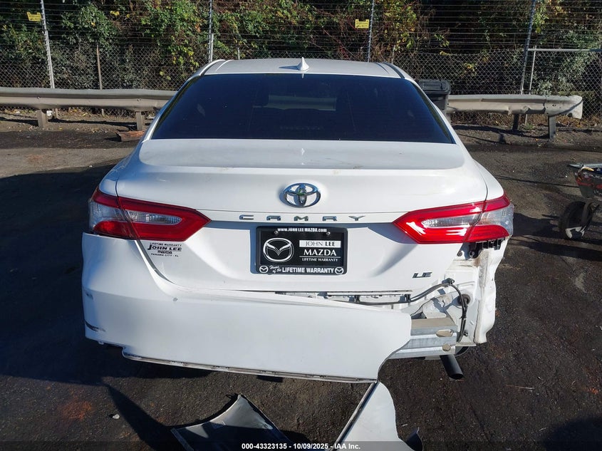 2018 Toyota Camry L/Le/Xle/Se/Xse VIN: 4T1B11HKXJU542133 Lot: 43323135