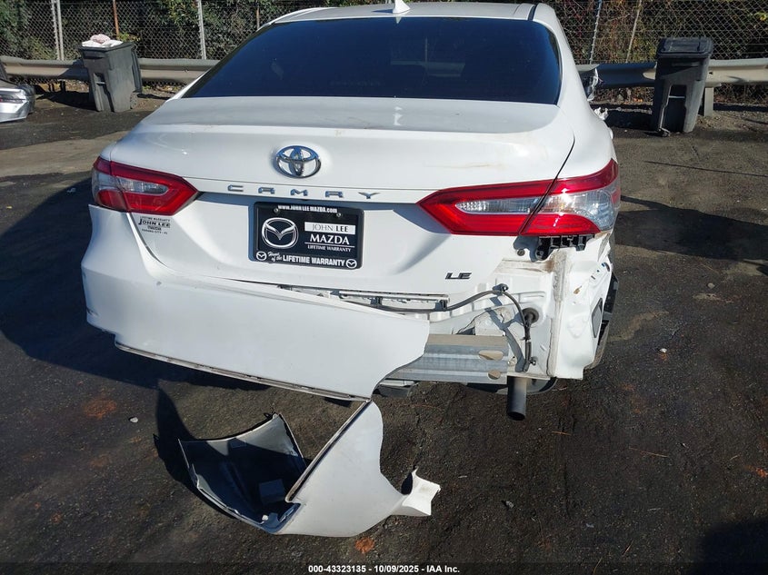 2018 Toyota Camry L/Le/Xle/Se/Xse VIN: 4T1B11HKXJU542133 Lot: 43323135