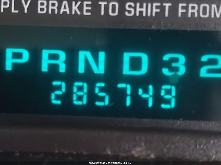 2002 Chevrolet Tahoe Lt VIN: 1GNEC13Z22R290597 Lot: 43323146