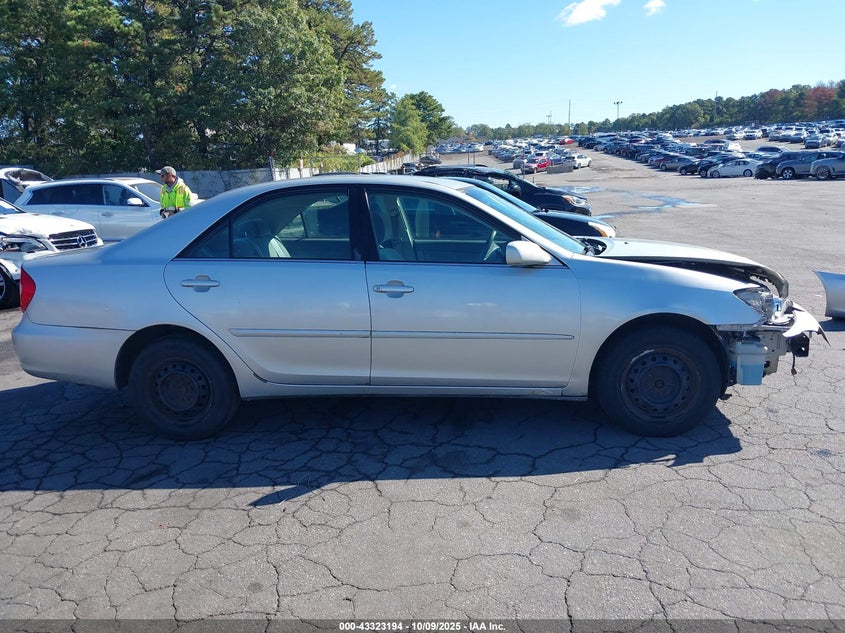 2002 Toyota Camry Le VIN: 4T1BE32K12U051024 Lot: 43323194