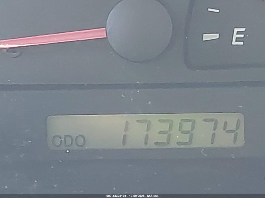 2002 Toyota Camry Le VIN: 4T1BE32K12U051024 Lot: 43323194