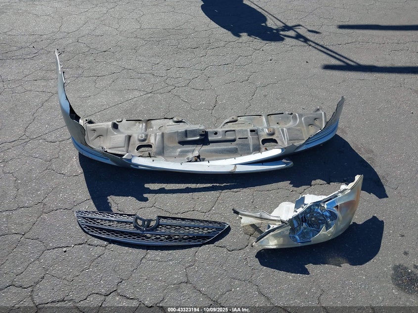 2002 Toyota Camry Le VIN: 4T1BE32K12U051024 Lot: 43323194