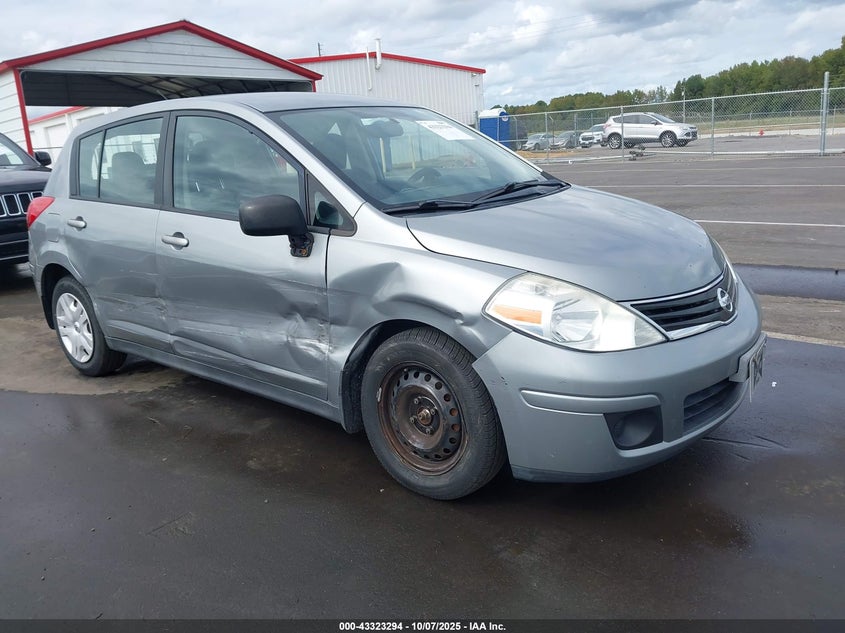 NISSAN VERSA 1.8S