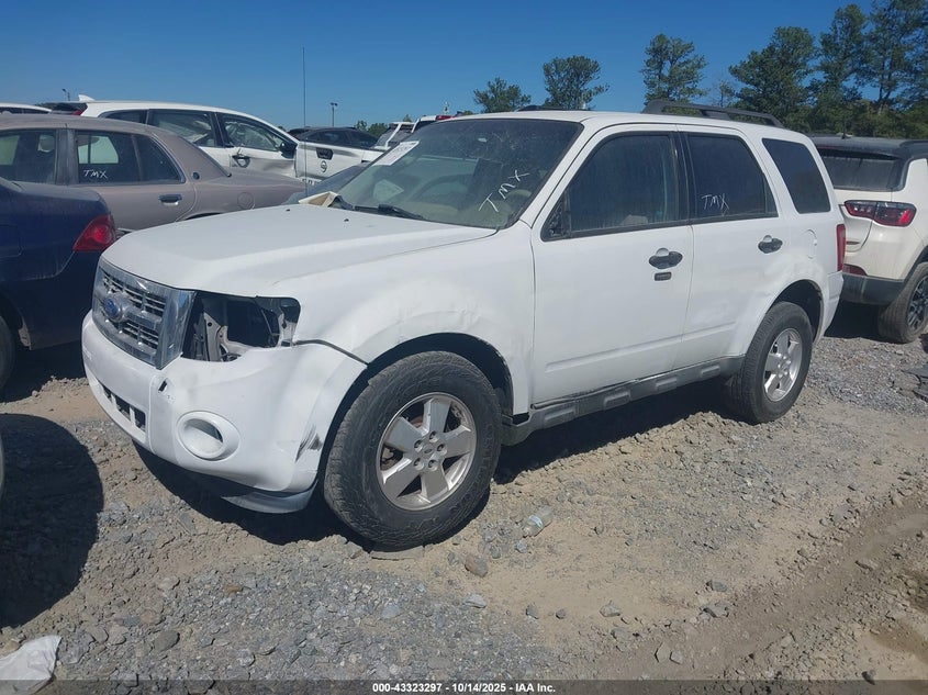 Vin: 1fmcu0dg8bkc12253, lot: 43817962, ford escape xlt 20112