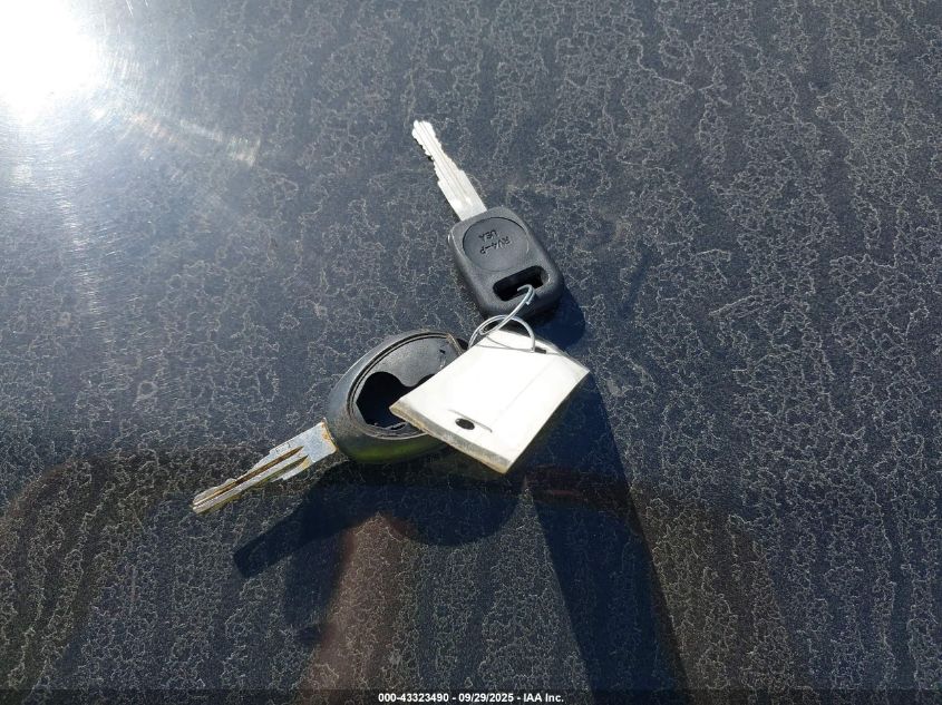 2000 Land Rover Discovery Series Ii Cloth/Series Ii Leather VIN: SALTY1244YA260377 Lot: 43323490