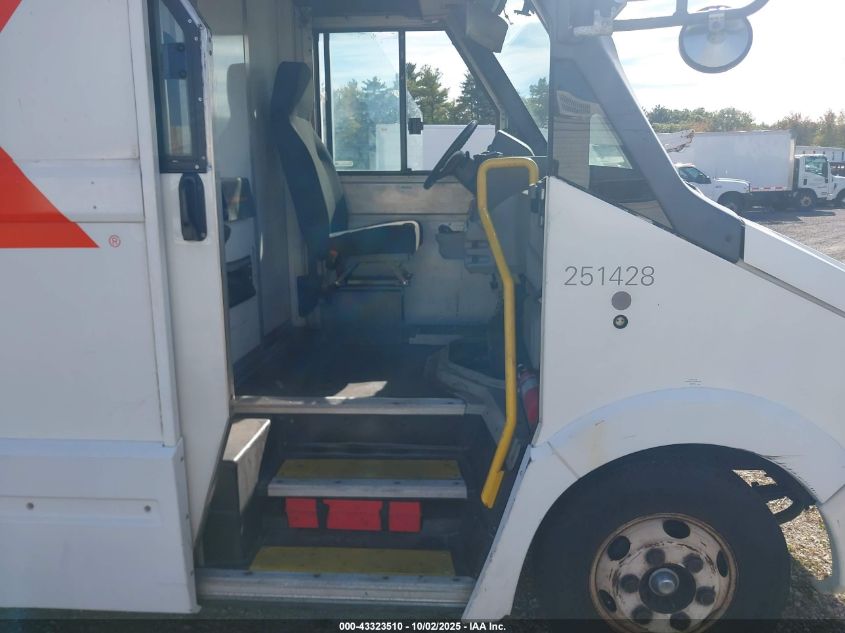 2013 Isuzu Commercial Van VIN: JALB4T177D7W00150 Lot: 43323510