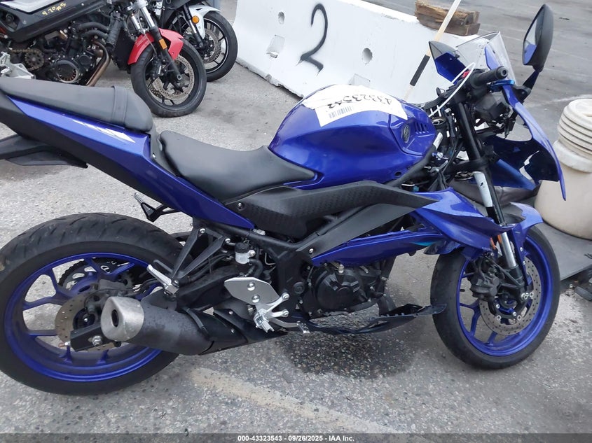 2024 Yamaha Yzfr3 A VIN: MH3RH18Y9RK015065 Lot: 43323543