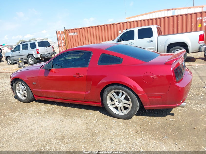 2005 Ford Mustang Gt Deluxe/Gt Premium VIN: 1ZVHT82H555212329 Lot: 43323586