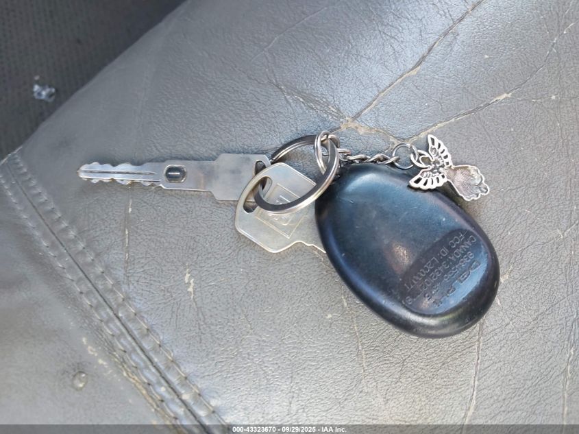 2001 Buick Regal Gs VIN: 2G4WF551711106907 Lot: 43323670