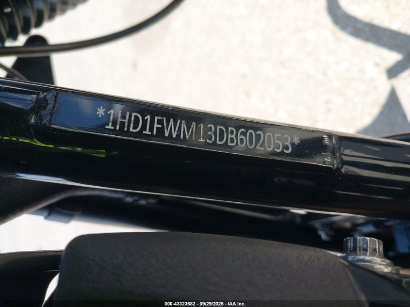 2013 Harley-Davidson Flhr Shrine VIN: 1HD1FWM13DB602053 Lot: 43323682