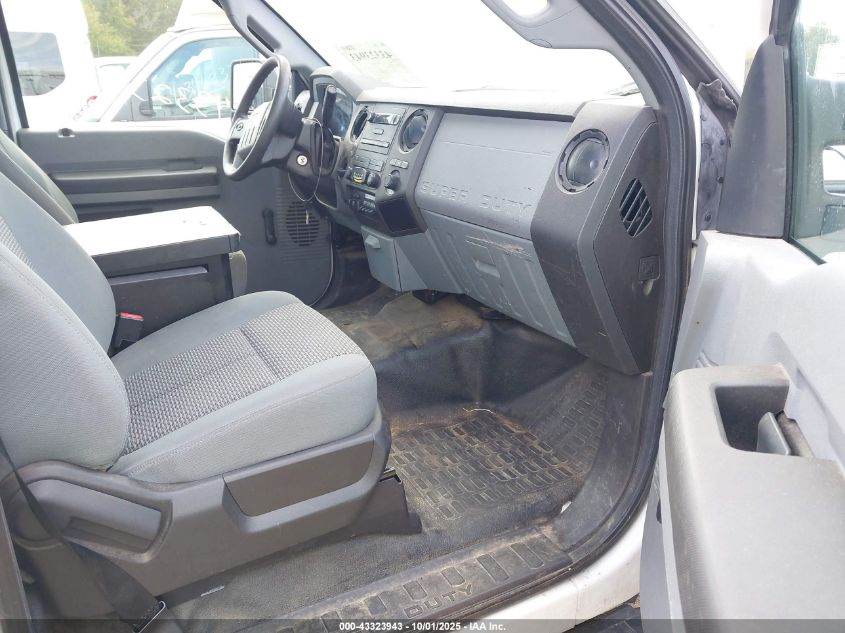 2016 Ford F-450 Chassis Xl VIN: 1FDUF4GY5GEC07902 Lot: 43323943