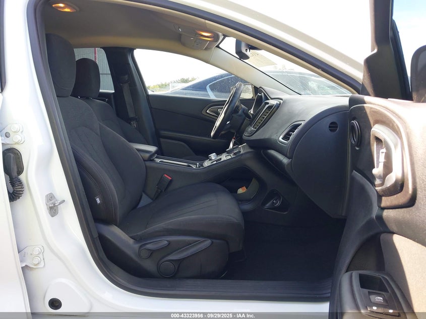 2016 CHRYSLER 200 LIMITED - 1C3CCCABXGN104356