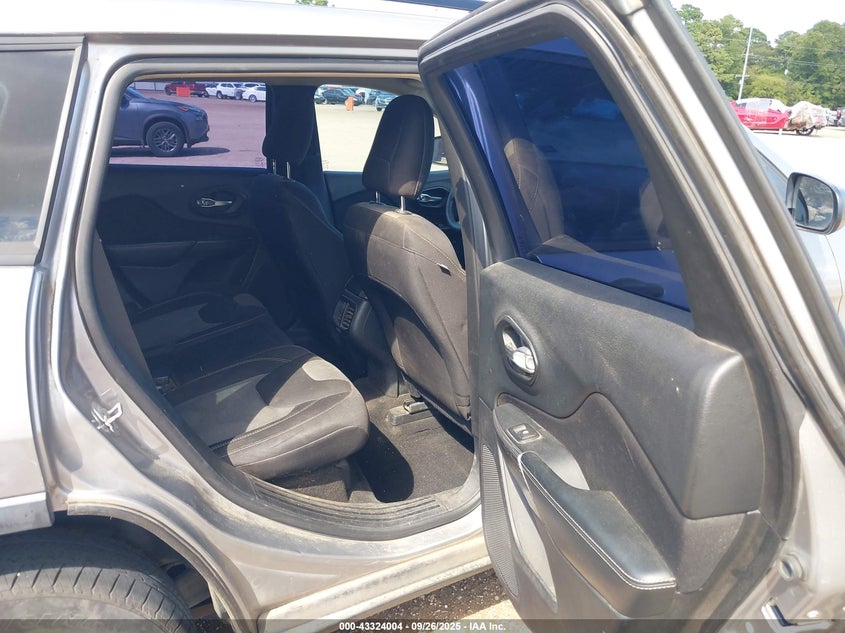 2015 Jeep Cherokee Sport VIN: 1C4PJLAB9FW700991 Lot: 43324004