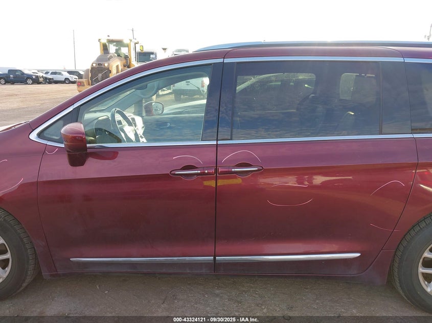 2020 Chrysler Pacifica Touring L VIN: 2C4RC1BG8LR277049 Lot: 43324121