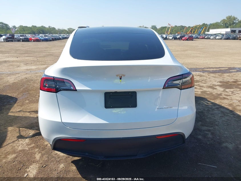 2023 Tesla Model Y Awd/Long Range Dual Motor All-Wheel Drive VIN: 7SAYGDEE4PA070722 Lot: 43324153