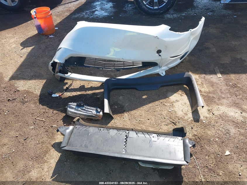 2023 Tesla Model Y Awd/Long Range Dual Motor All-Wheel Drive VIN: 7SAYGDEE4PA070722 Lot: 43324153