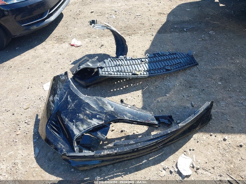 2019 TOYOTA COROLLA LE - 5YFBURHE7KP907449