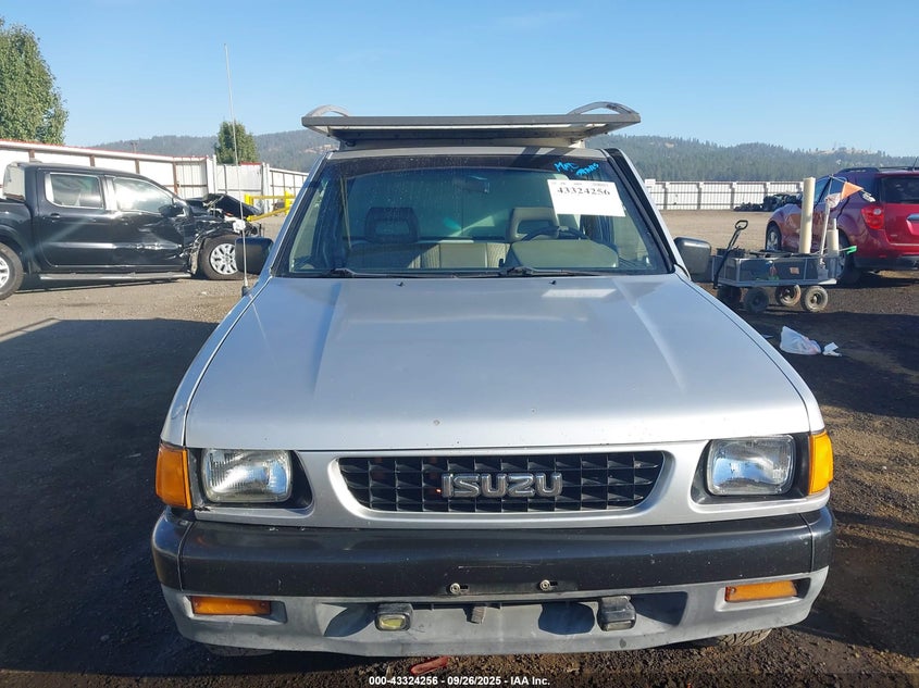 1991 Isuzu Conventional Short Wheelbase VIN: 4S1CL11L3M4200638 Lot: 43324256