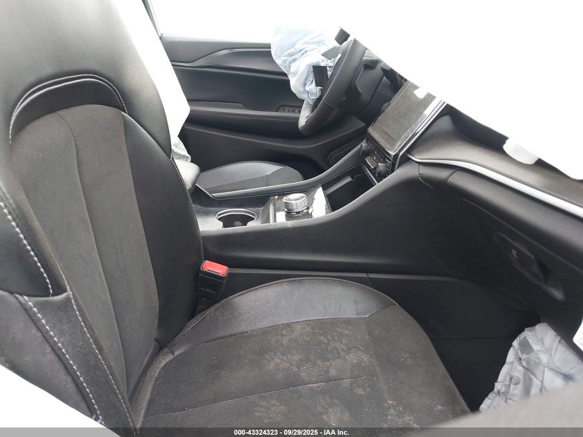 2024 Jeep Grand Cherokee L Altitude X 4X4