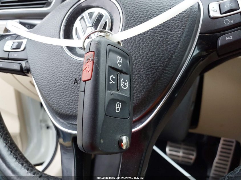 2017 Volkswagen Passat 1.8T Sel Premium VIN: 1VWCT7A3XHC014467 Lot: 43324375