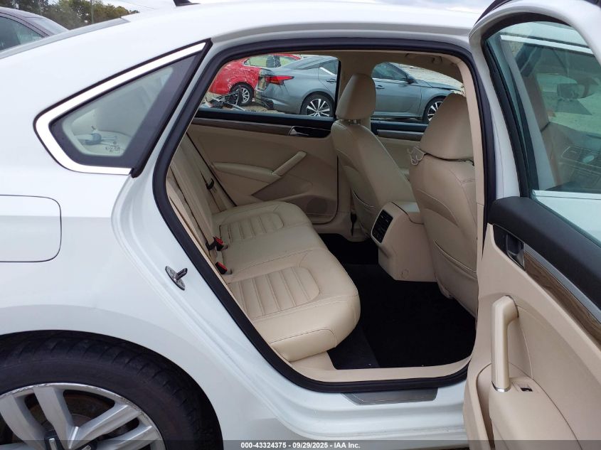 2017 Volkswagen Passat 1.8T Sel Premium VIN: 1VWCT7A3XHC014467 Lot: 43324375