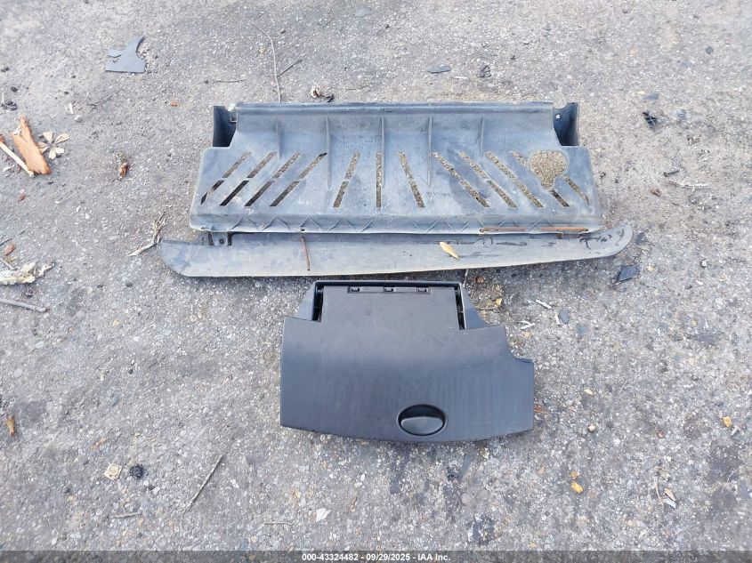 1999 Saturn Sl VIN: 1G8ZF528XXZ238671 Lot: 43324482