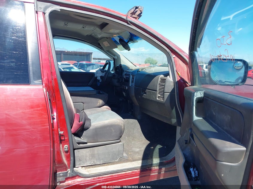 1N6AA06B44N560796 2004 NISSAN TITAN photo no. 5
