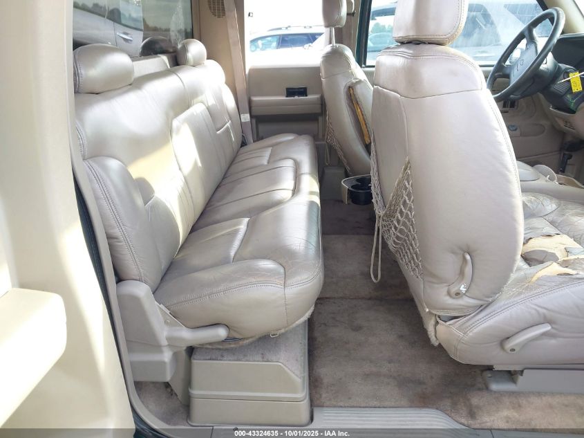 1996 Chevrolet Gmt-400 K1500 VIN: 2GCEK19R3T1130144 Lot: 43324635