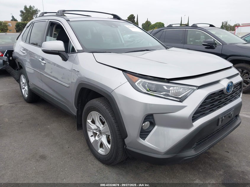 TOYOTA RAV4 HYBRID XLE