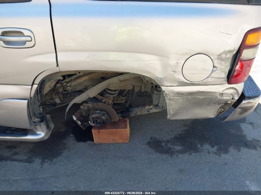 2001 GMC Yukon Denali VIN: 1GKEK63U11J175679 Lot: 43324772