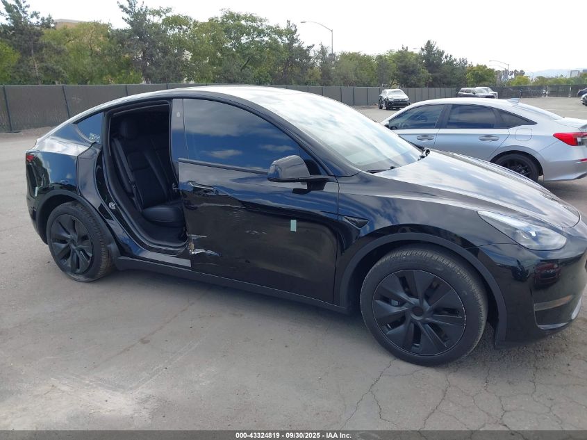2024 Tesla Model Y Long Range Dual Motor All-Wheel Drive/Rwd VIN: 7SAYGDED8RF156984 Lot: 43324819